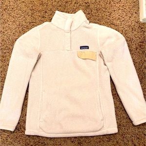 Patagonia Plush Pullover Sweater - Women’s Size Medium - EUC!